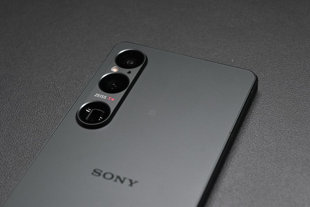 Sony 預告旗艦手機 Xperia 1 VII 下週登場！疑曝新機真面目