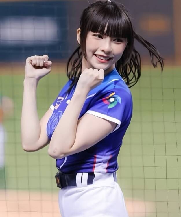 （影音）元配怒了直球對決   嗆李芷霖：吃我老公小頭不怕長菜花