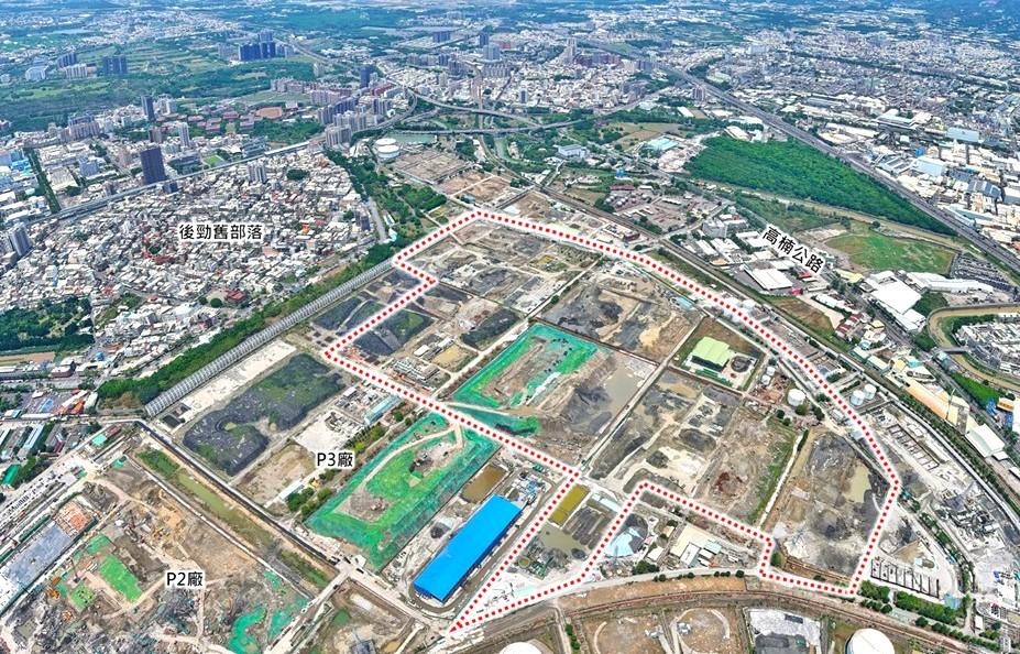 台積電高雄P4、P5廠都計變更案2日審議通過，從特種工業區變更為甲種工業區，變更面積約42.89公頃，將配置廠房生產區、廠區道路、停車場、緩衝綠帶及滯洪池等設施，預計116年完工。(圖:高市府都發局提供)