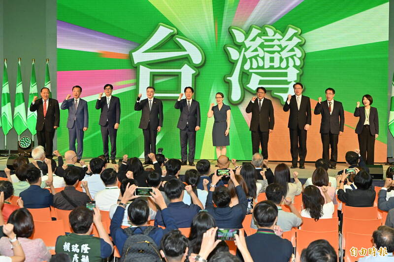 賴清德:公民自主發起大罷免 民進黨必須同行一起承擔守護國家責任 賴清德:公民自主發起大罷免 民進黨必須同行一起承擔守護國家責任